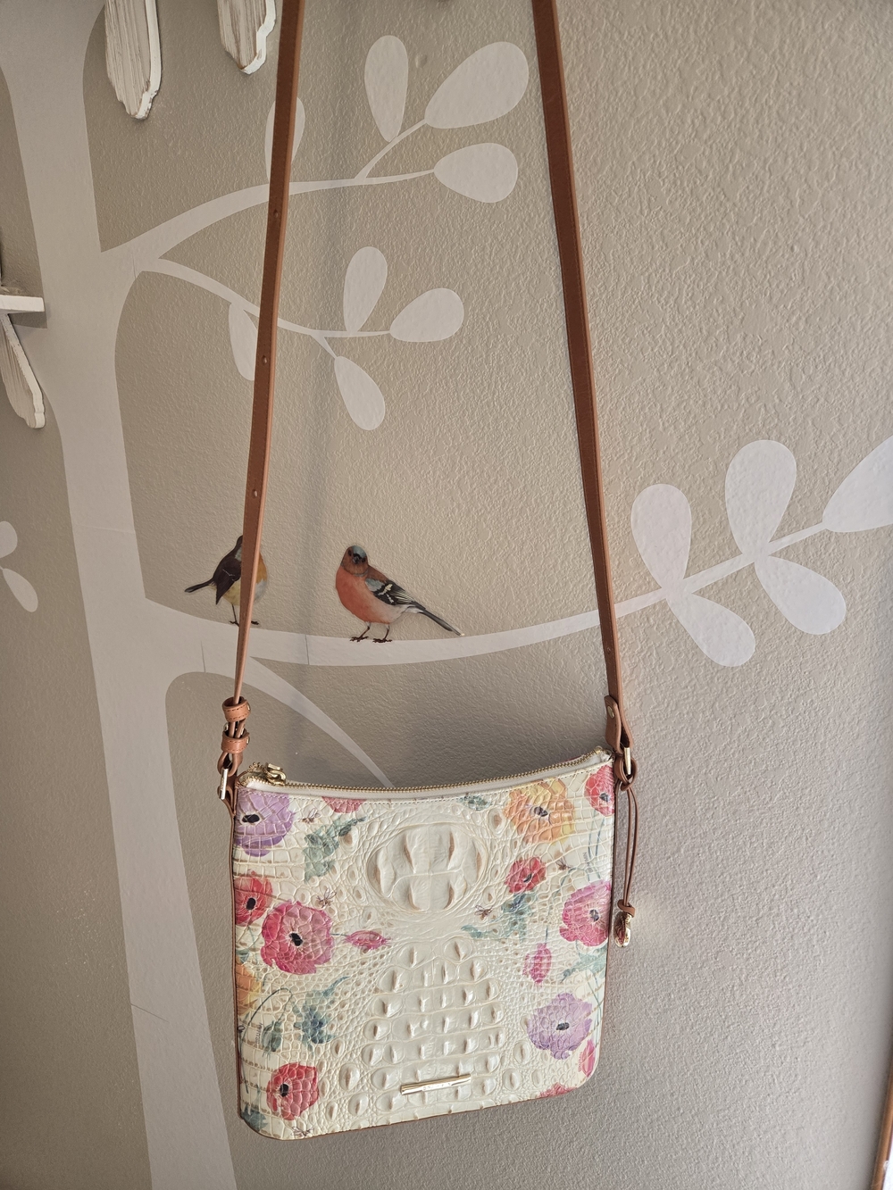 Brahmin Cream Floral Emboss Ied Croc-Texture Crossbody with Tan Strap - Picture 7 of 7